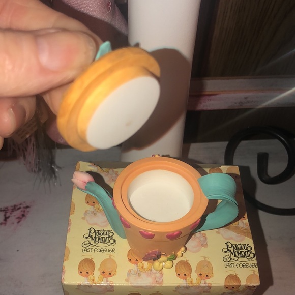 New In Box Precious Moments “MAY” Birthday Month Garden Tea Cup! - Picture 6 of 15